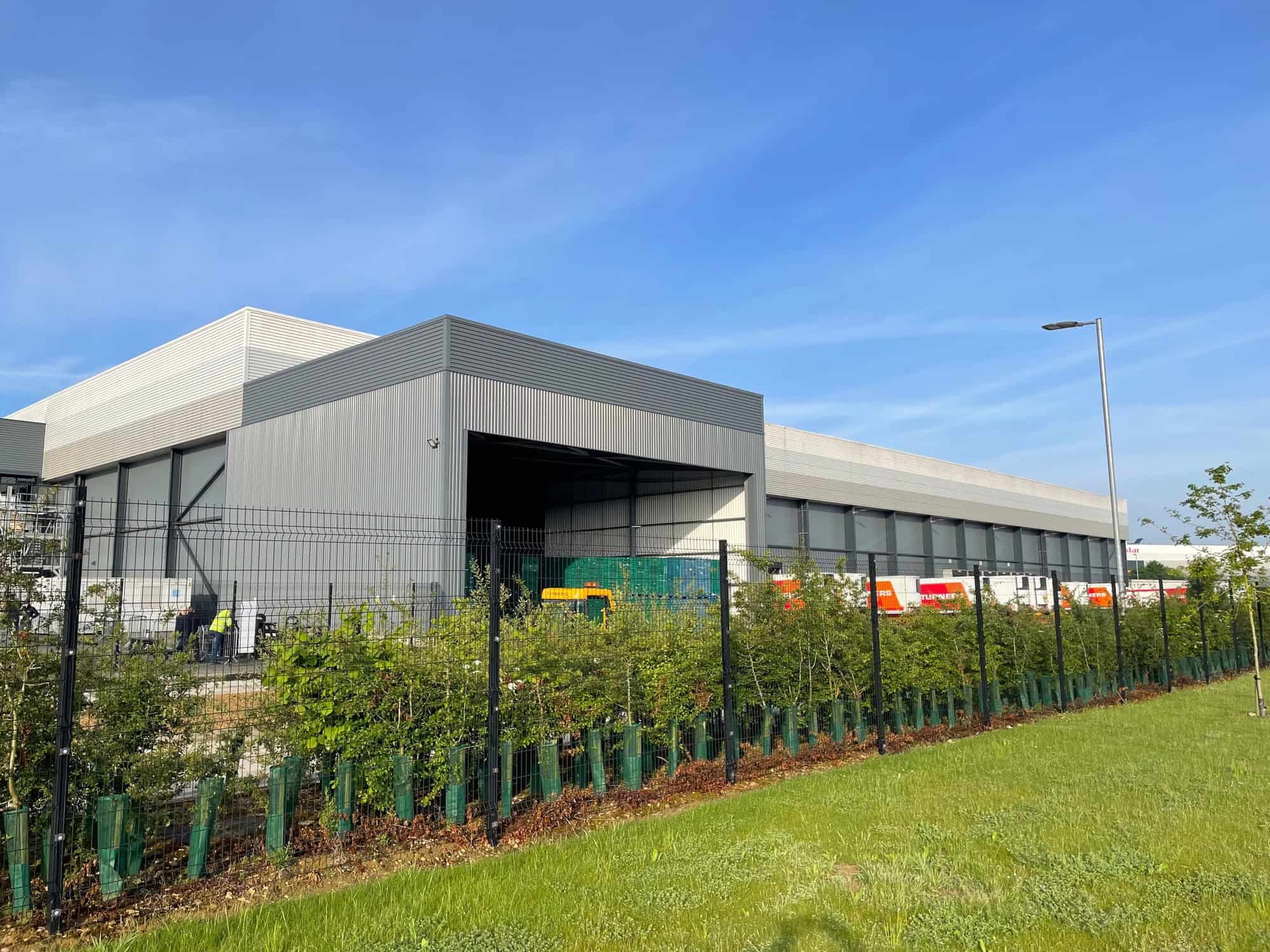 single ply flat roofing systems for warehousing and distribution rock roofing